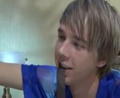 Русская тётя с молодым студентом трахается